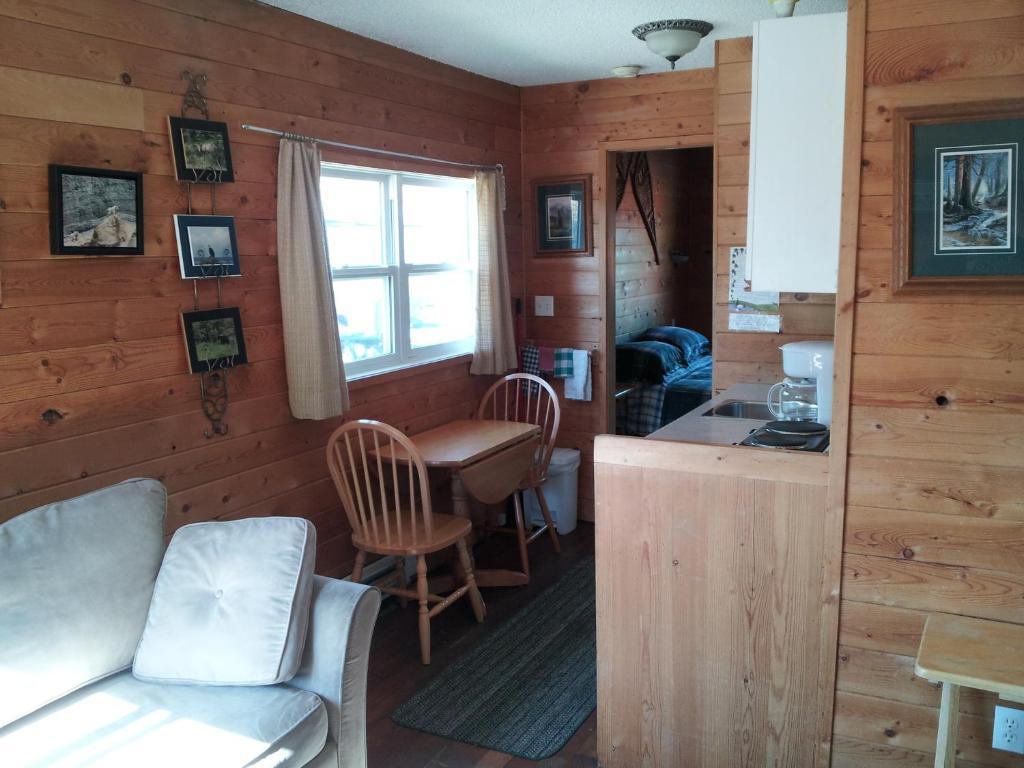Steamboat Mountain Chalets Hotel Spillimacheen Cameră foto