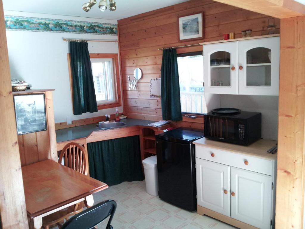 Steamboat Mountain Chalets Hotel Spillimacheen Cameră foto