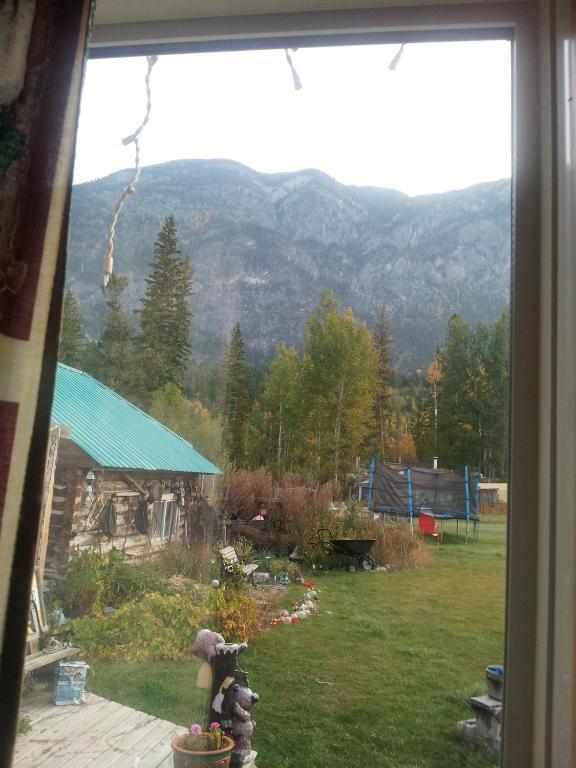 Steamboat Mountain Chalets Hotel Spillimacheen Exterior foto